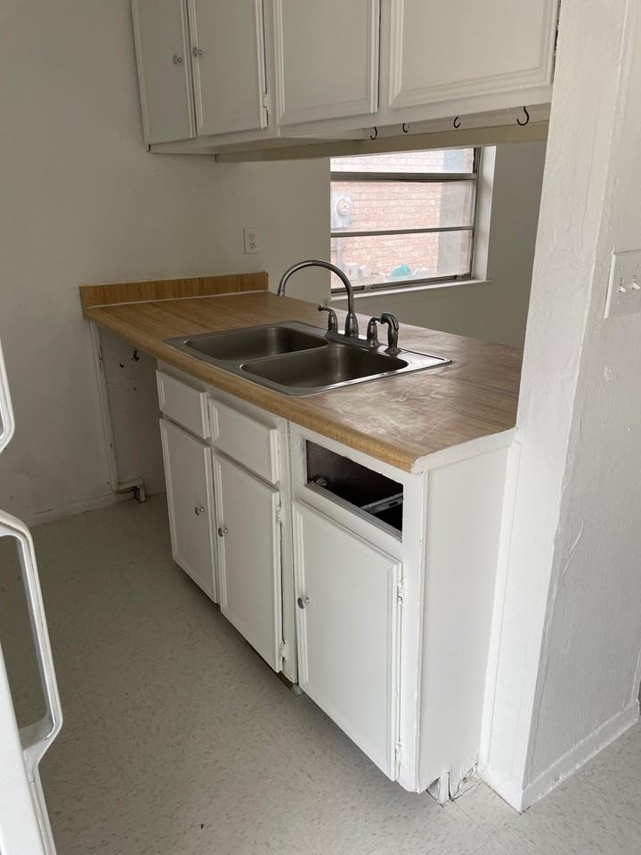 8154 Saint Andrew Ln #C - Photo 6 of 24