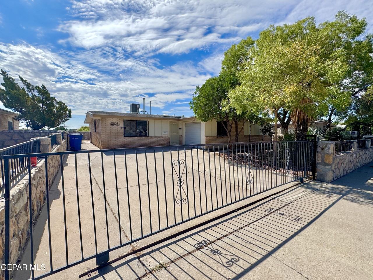 9928 Acer Ave - Photo 2 of 29