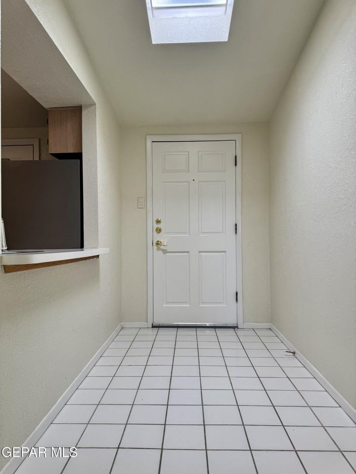 9928 Acer Ave - Photo 6 of 29