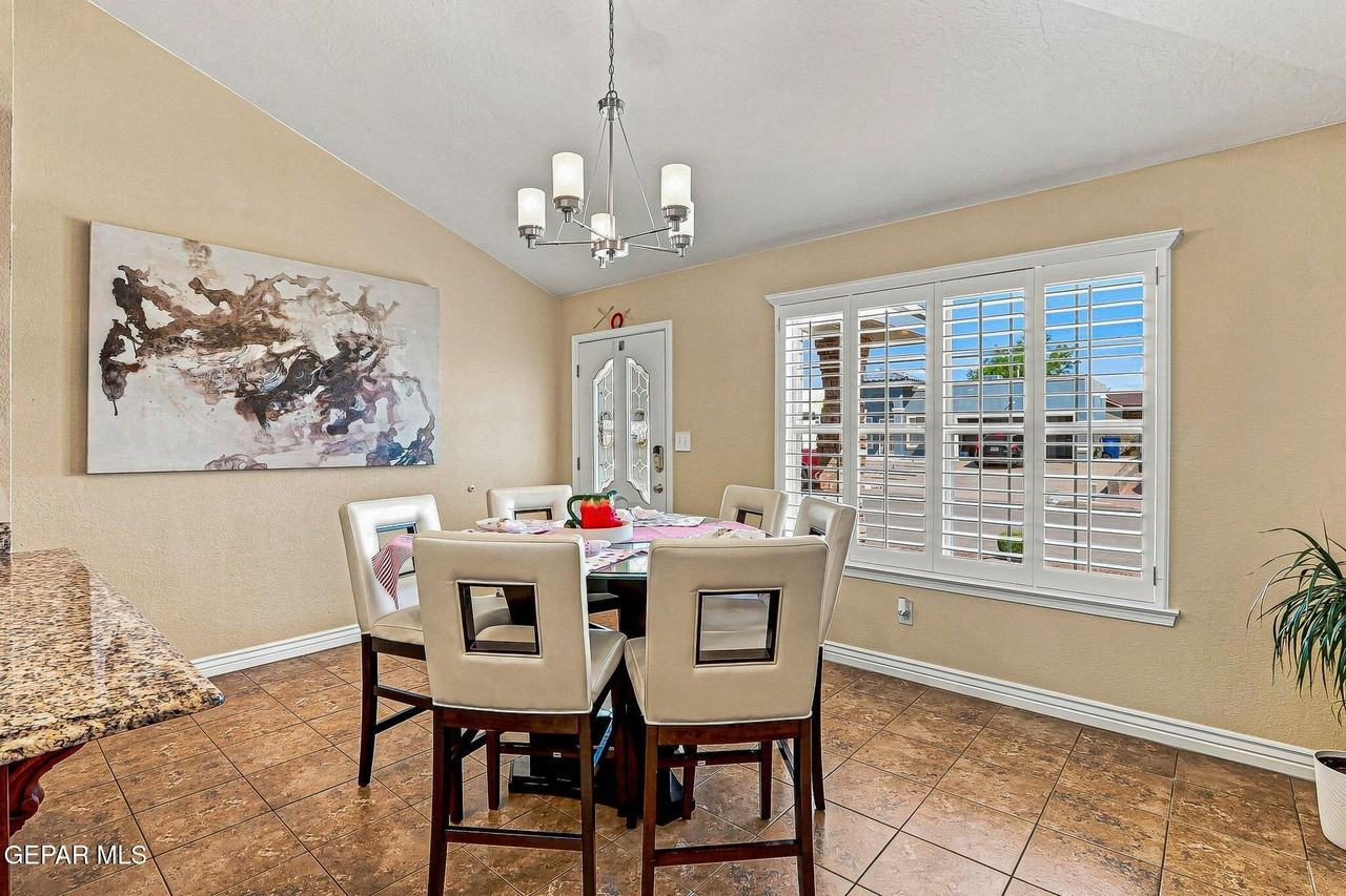 4648 Robert Acosta Dr - Photo 6 of 32