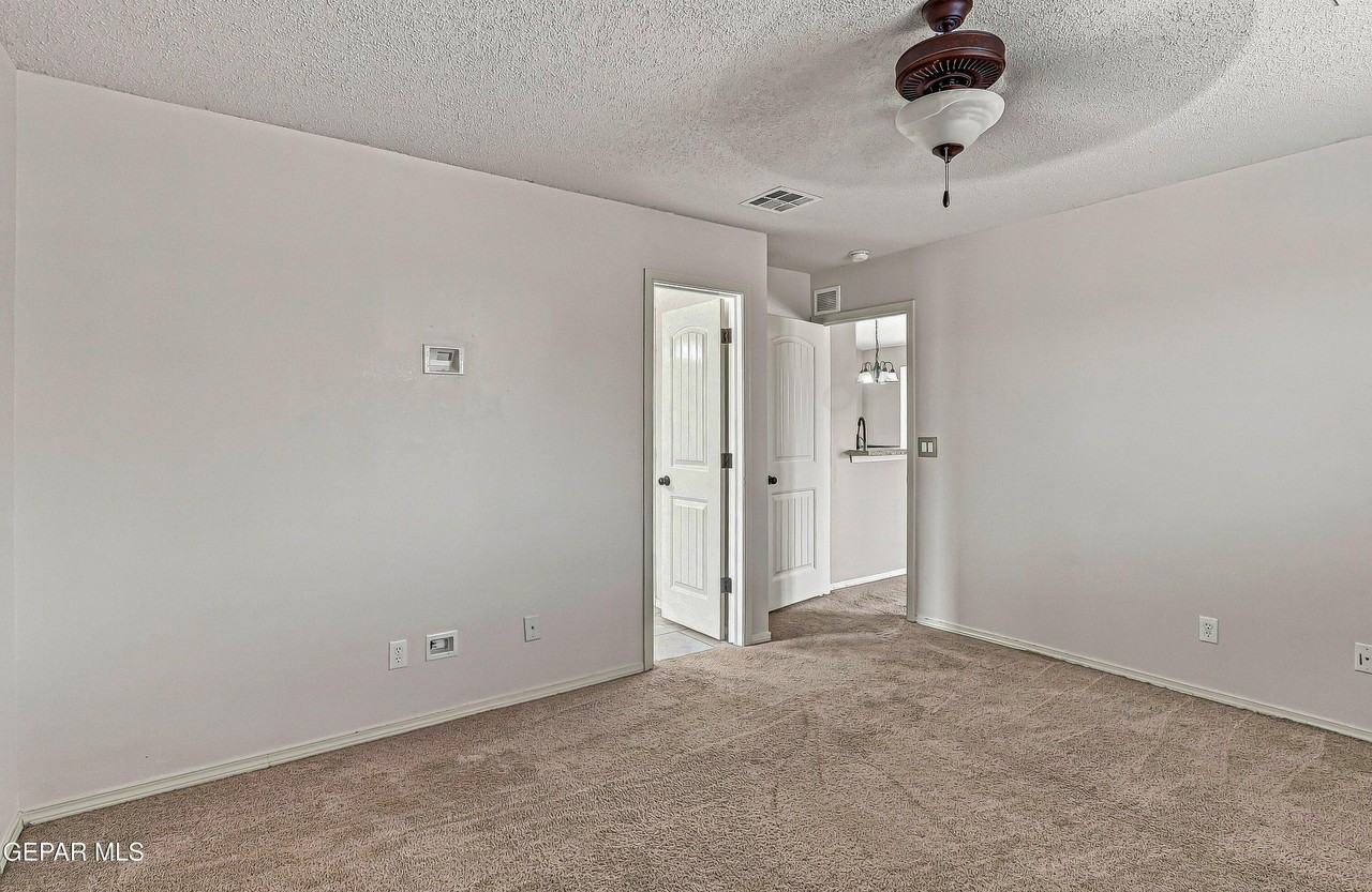 11412 Flor Veronica Dr - Photo 6 of 36