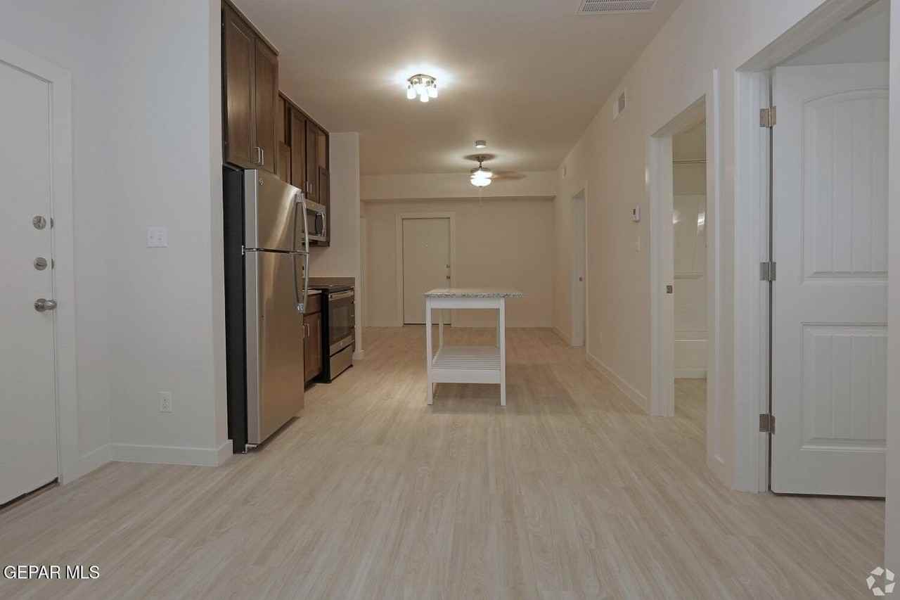 1061 Ranger St #6 - Photo 3 of 14