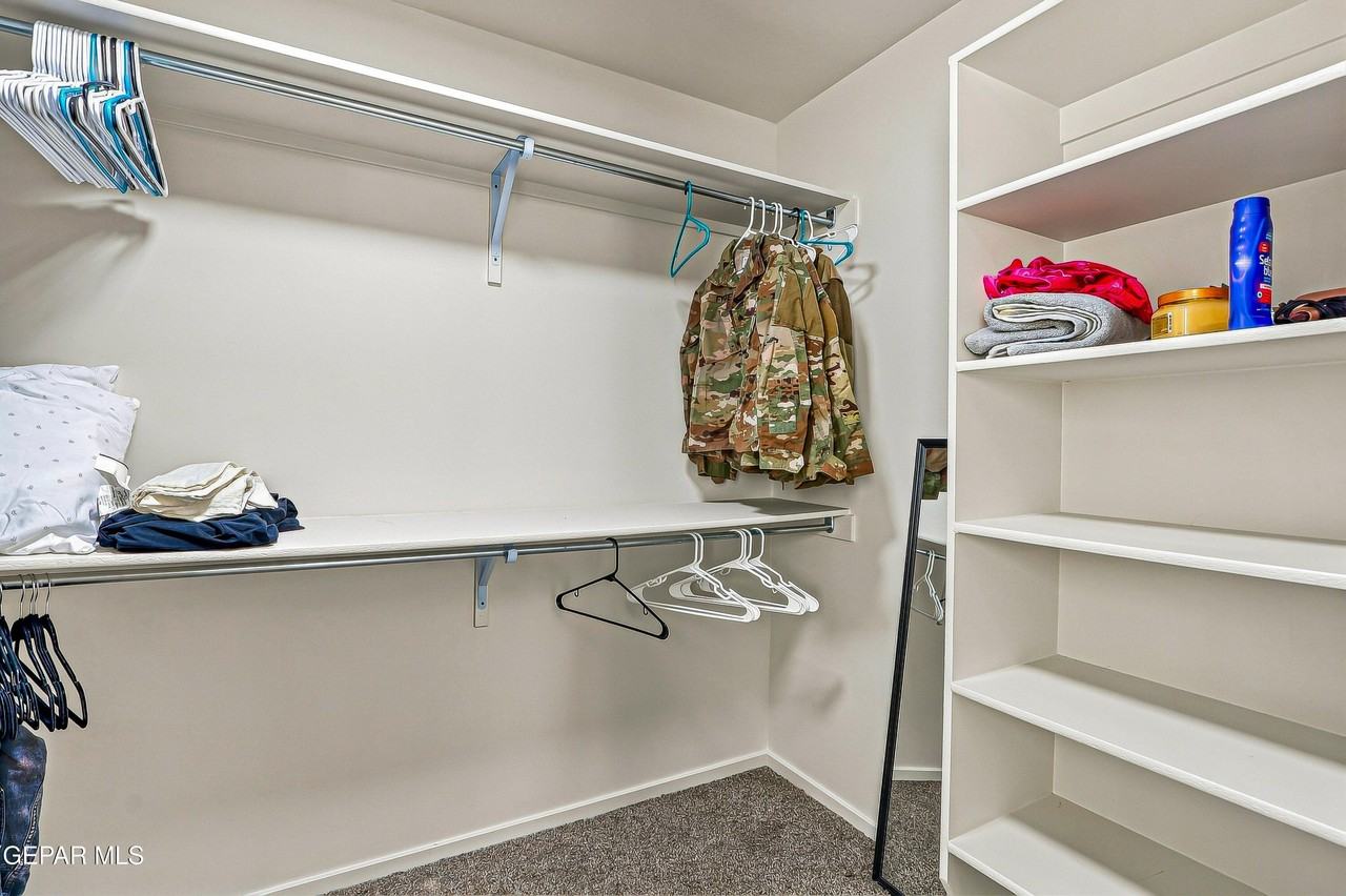 13420 Highworth Dr - Photo 6 of 31