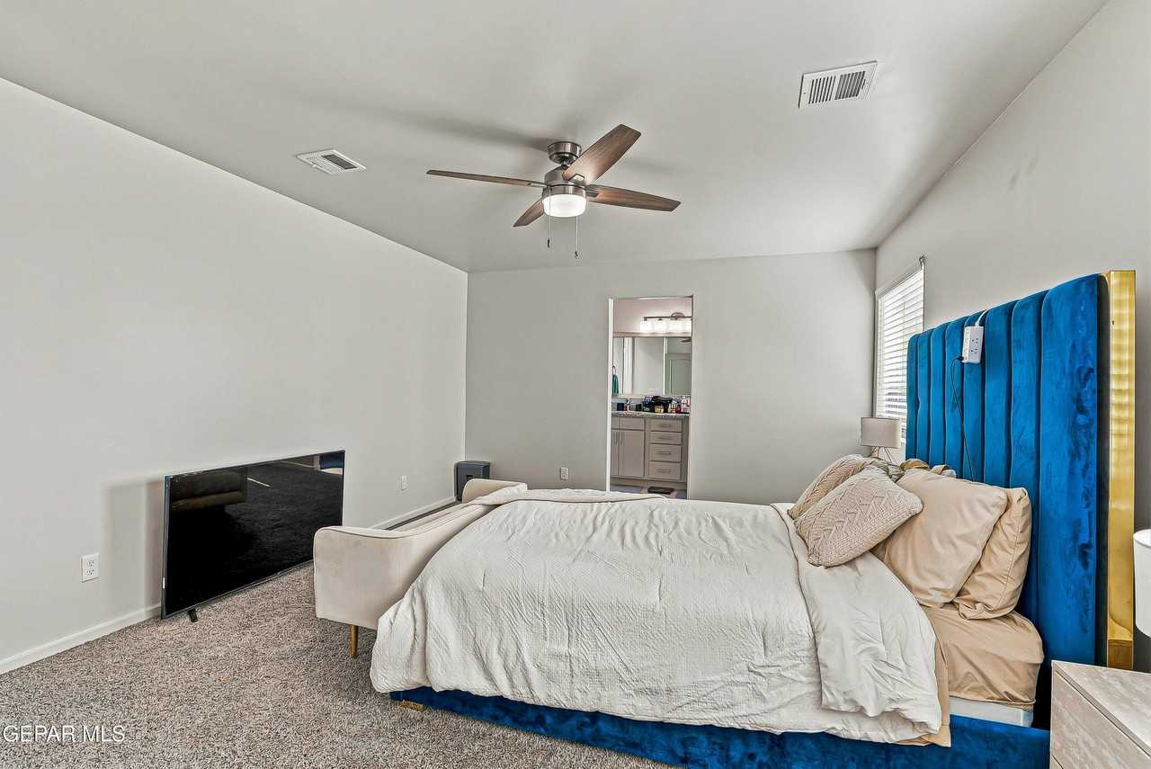 13420 Highworth Dr - Photo 7 of 31