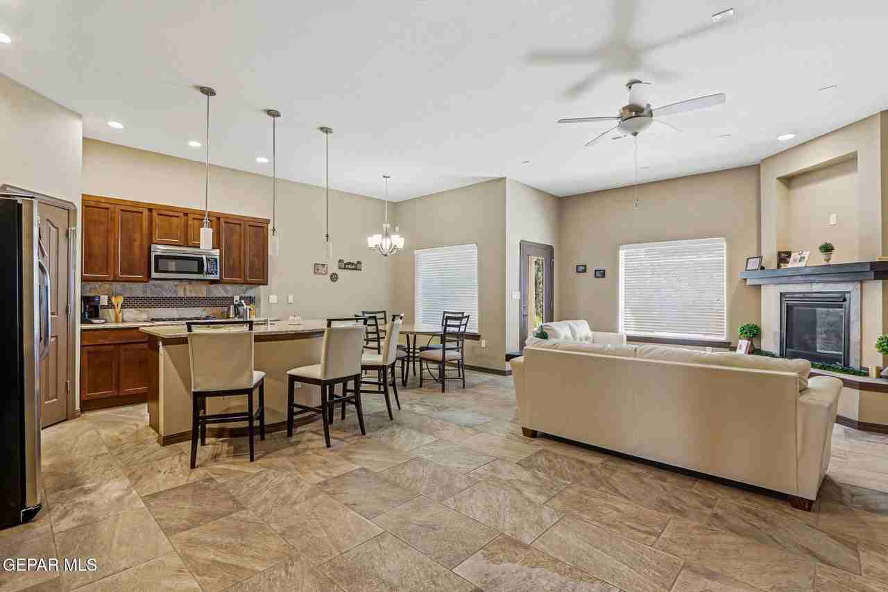 12039 Equestrian Rd - Photo 3 of 14