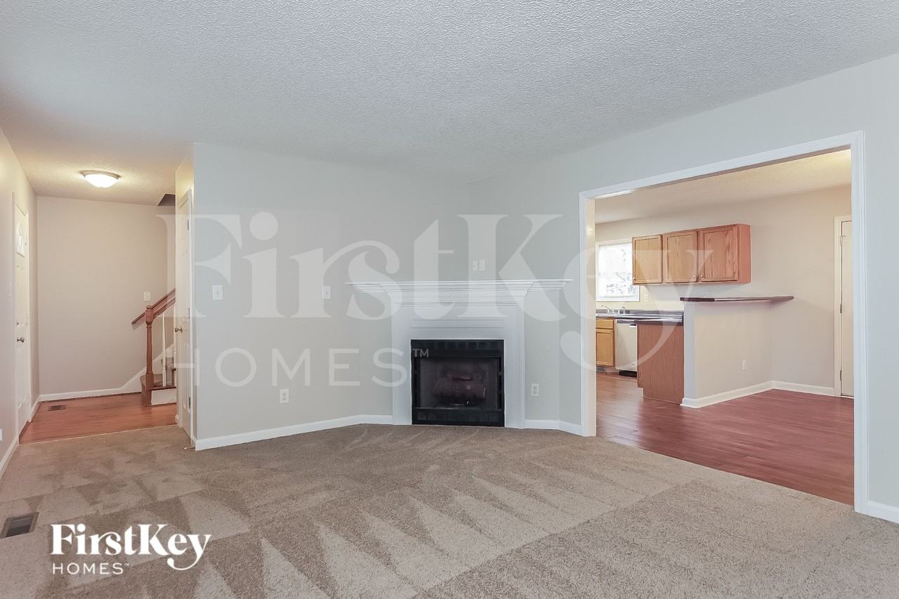 1006 Planters Trail Ct - Photo 3 of 15