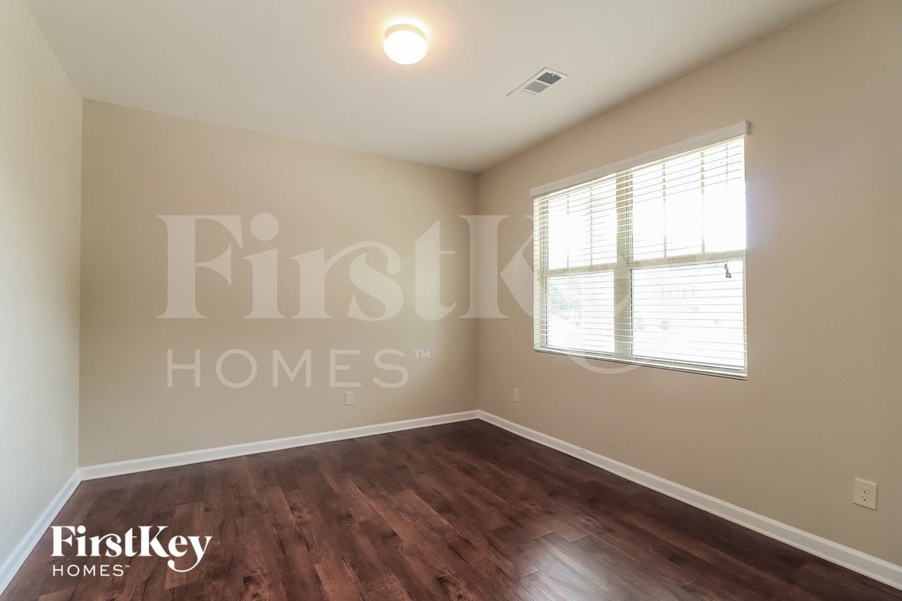 98 Westin Way - Photo 4 of 15