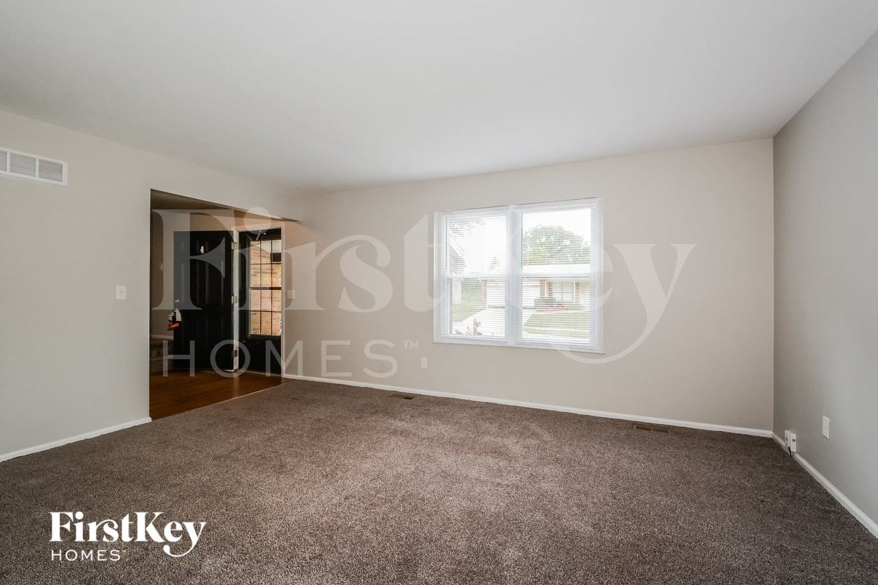 920 Tree Trails Ln - Photo 7 of 15