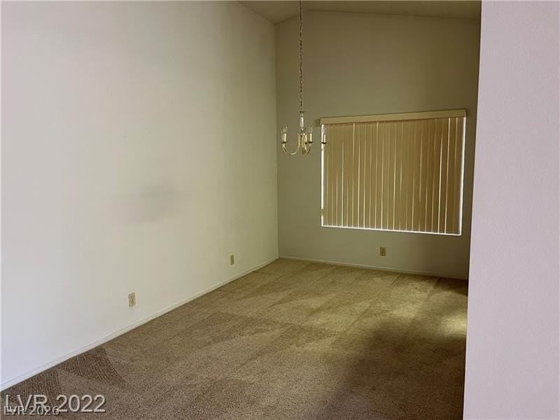930 Stetson Dr - Photo 5 of 18