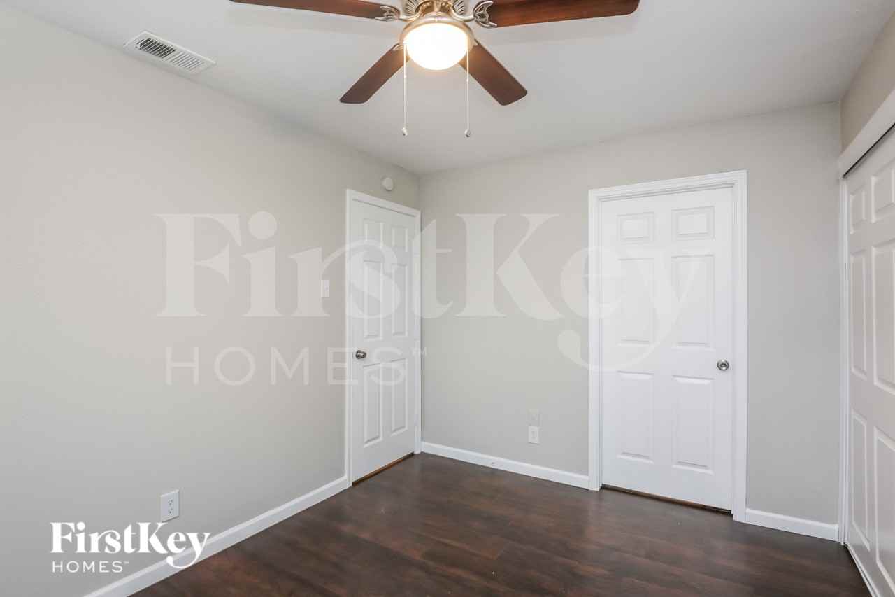 7640 Ryanridge Dr - Photo 7 of 16