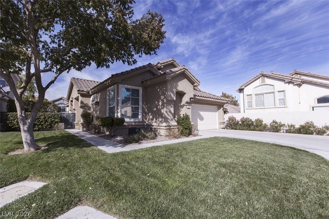 1305 Elk River Cir - Photo 2 of 39