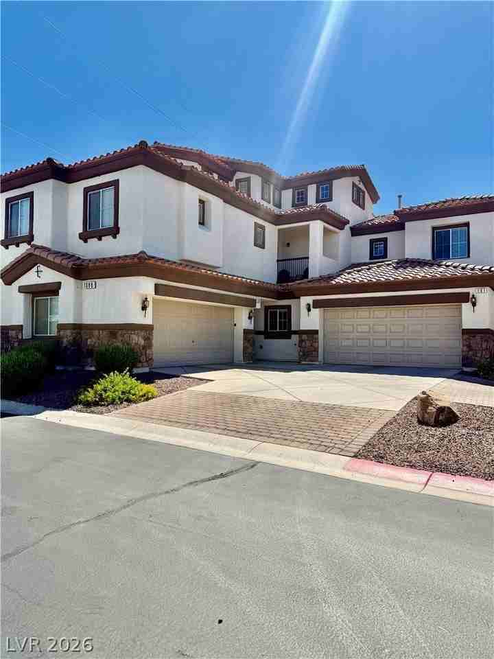 1088 Luna Eclipse Ln #101