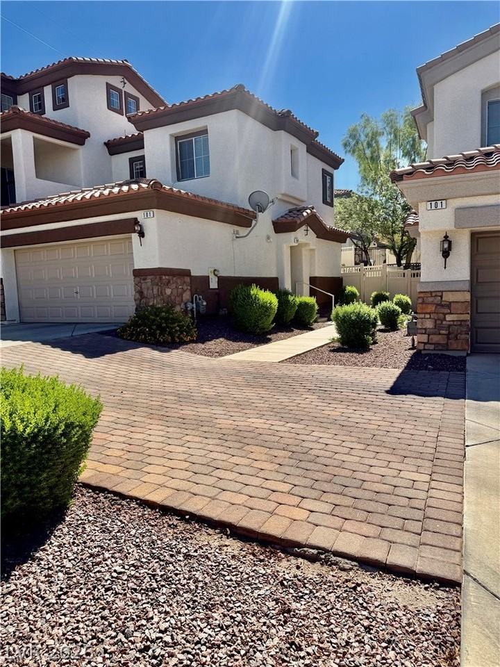 1088 Luna Eclipse Ln #101 - Photo 2 of 36