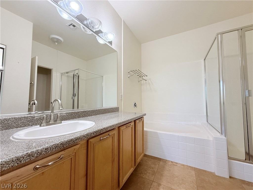 704 Peachy Canyon Cir #203 - Photo 6 of 20