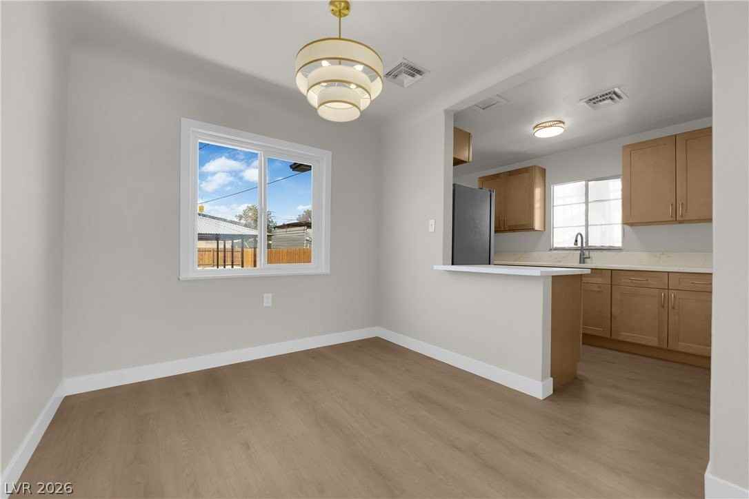 433 N 10th St - Photo 7 of 29
