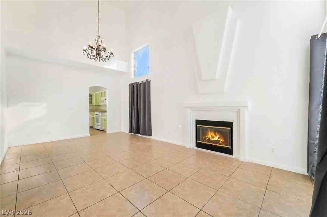 1354 Silver Knoll Ave - Photo 4 of 26