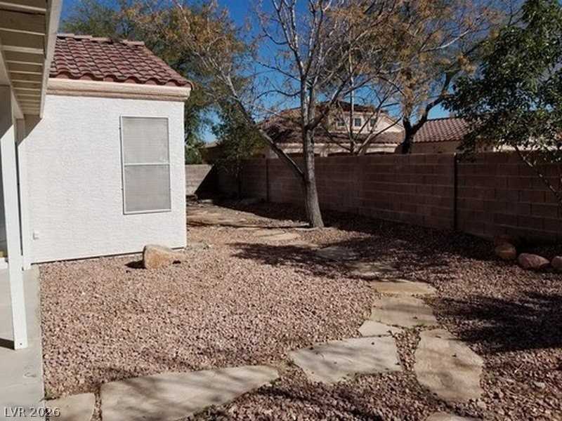 5805 Briar Rose Ln - Photo 6 of 12