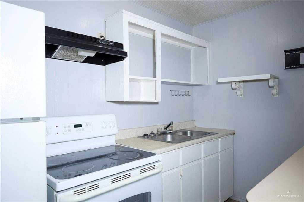 1201 Wisteria Ave #D - Photo 4 of 15