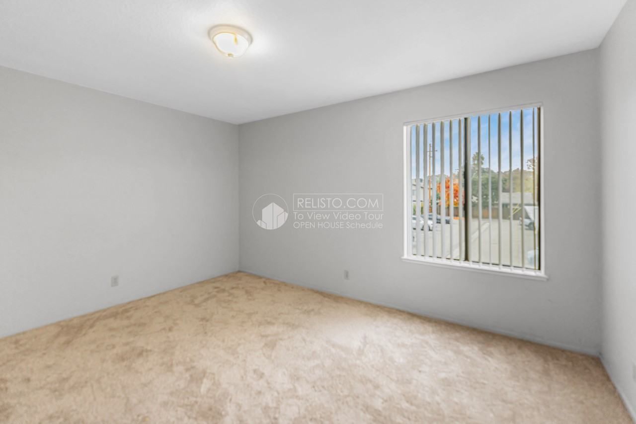 1117 W Swain Rd #15 - Photo 4 of 6
