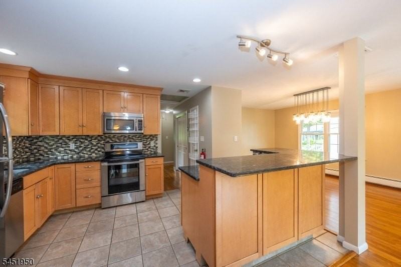 65 Wetmore Ave - Photo 5 of 26