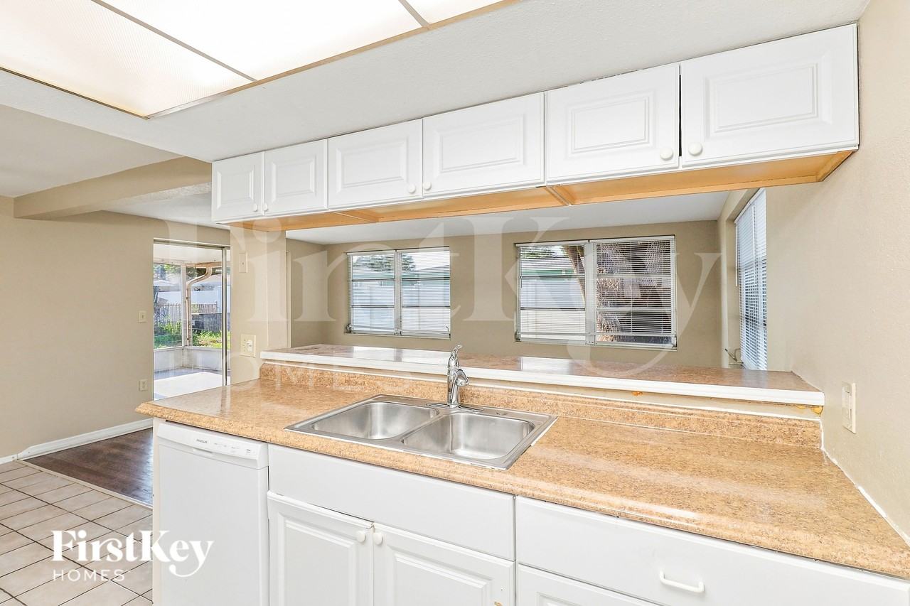 6230 7th Ave - Photo 6 of 17