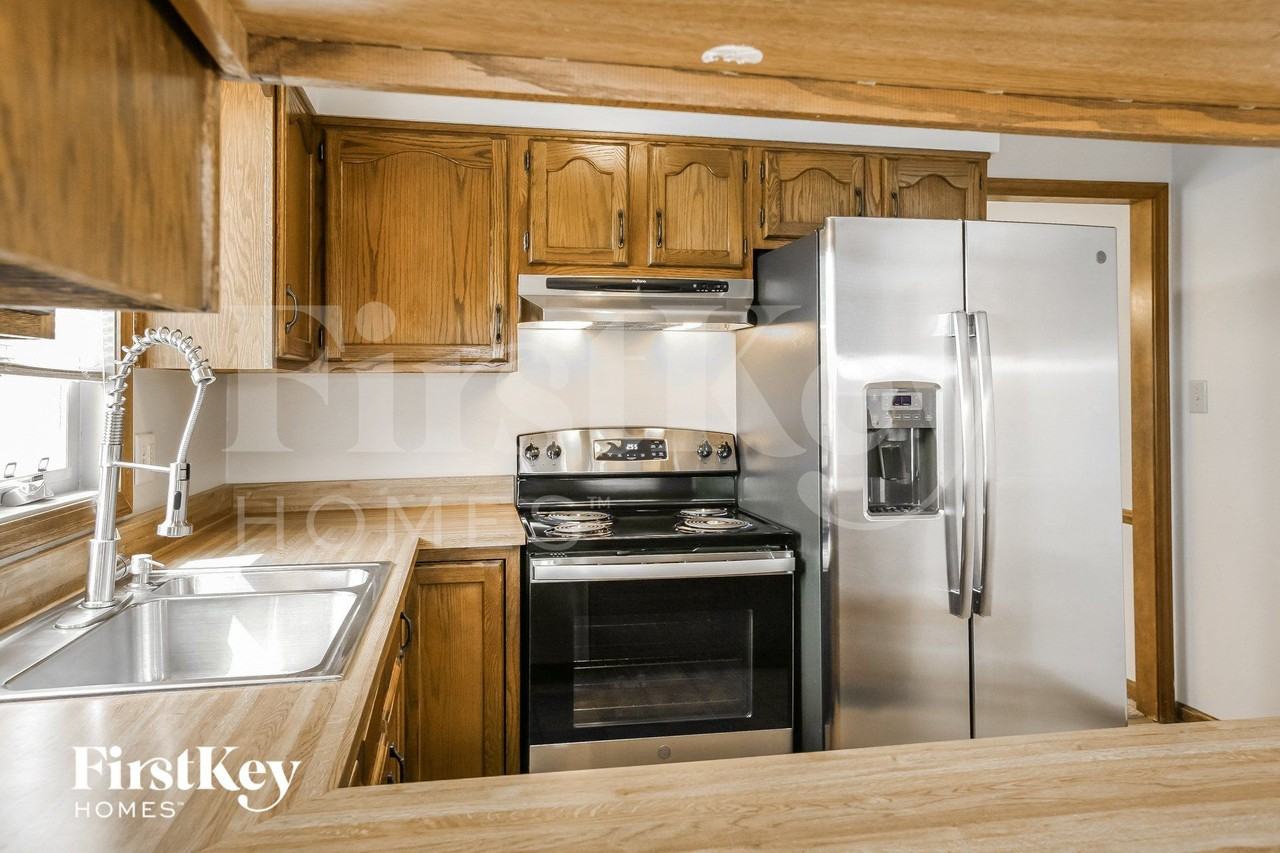 621 White Pine Dr - Photo 6 of 15