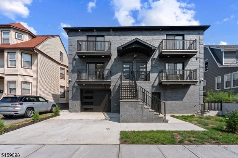 144 N 14th St - Photo 2 of 29