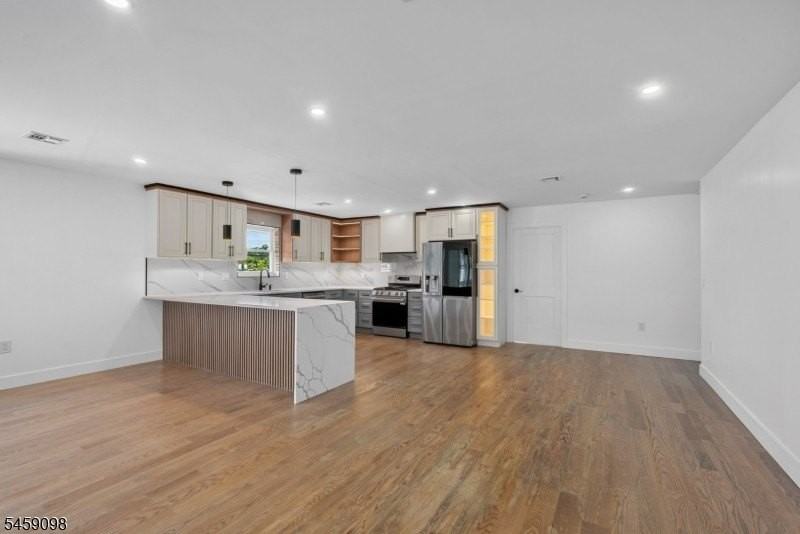 144 N 14th St - Photo 5 of 29