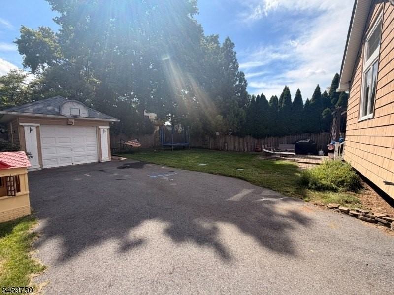 33 Poplar Ave - Photo 3 of 23