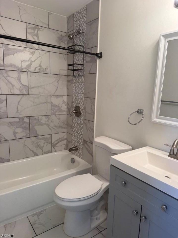 17 John St #3 - Photo 5 of 13