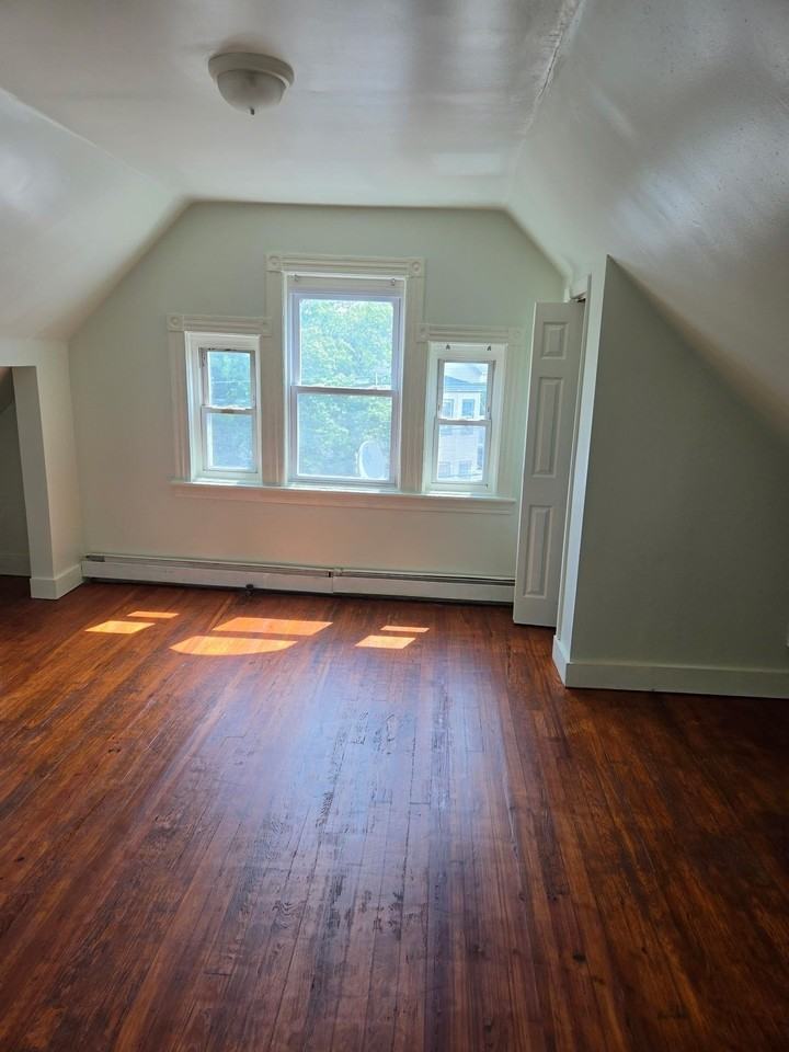 818 Madison Ave #3 - Photo 3 of 6