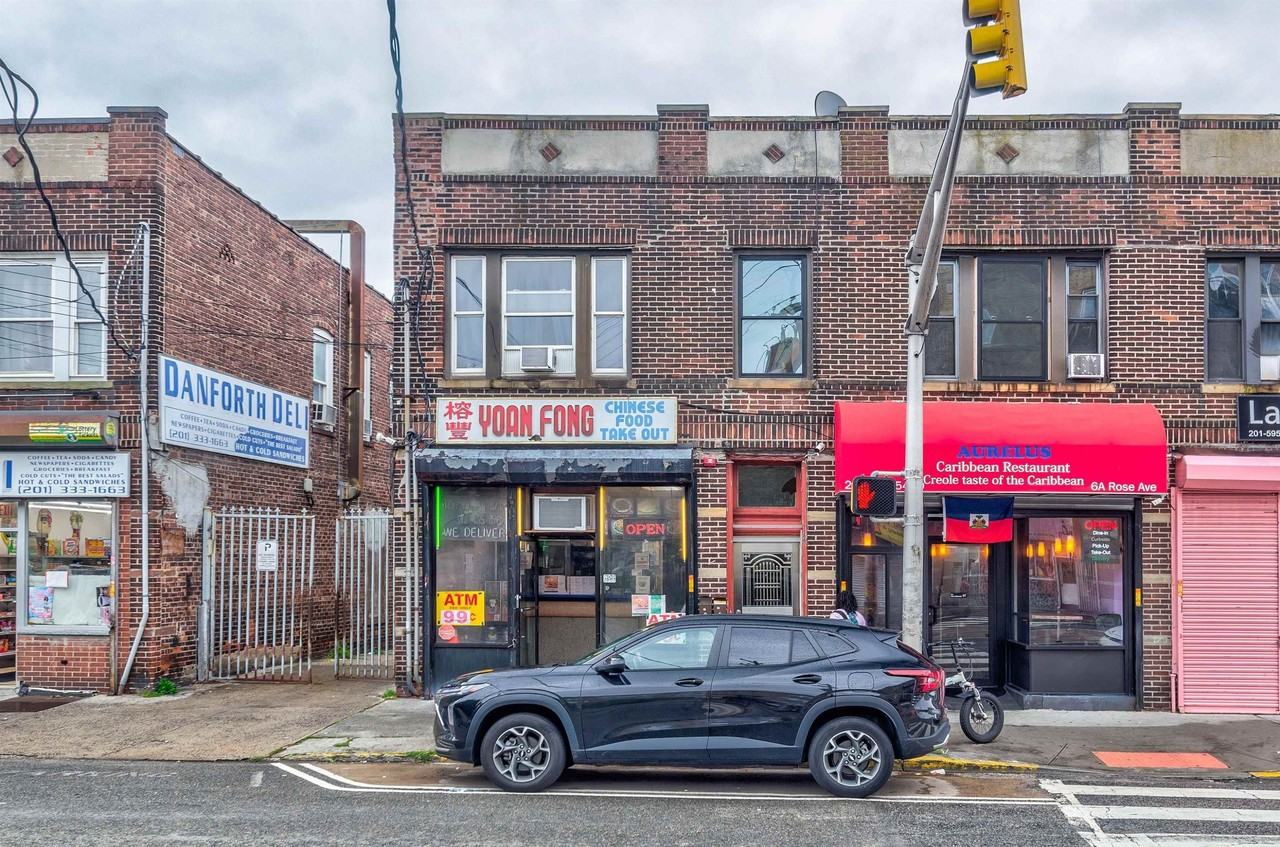 6A Rose Ave #2R