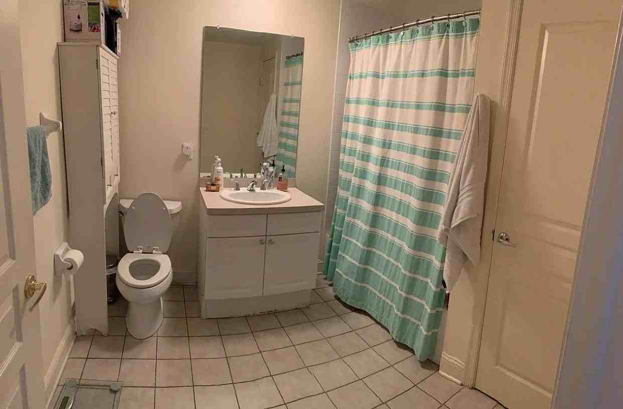 1331 Grand St #508 - Photo 6 of 9