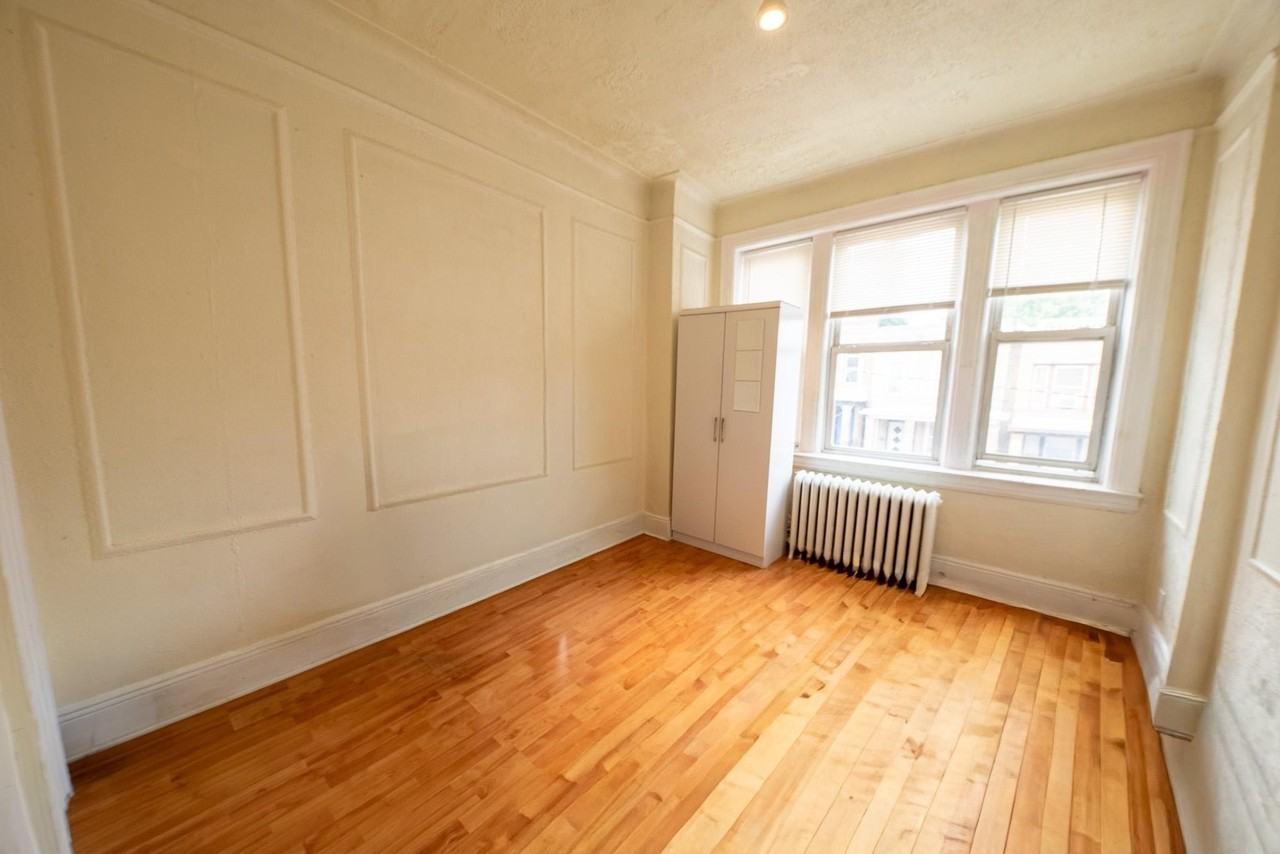 37 64th St #2 - Photo 5 of 10
