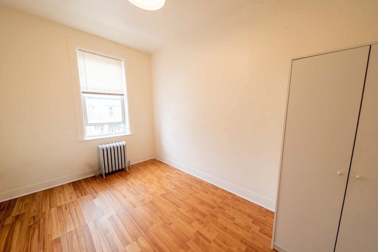 37 64th St #2 - Photo 6 of 10
