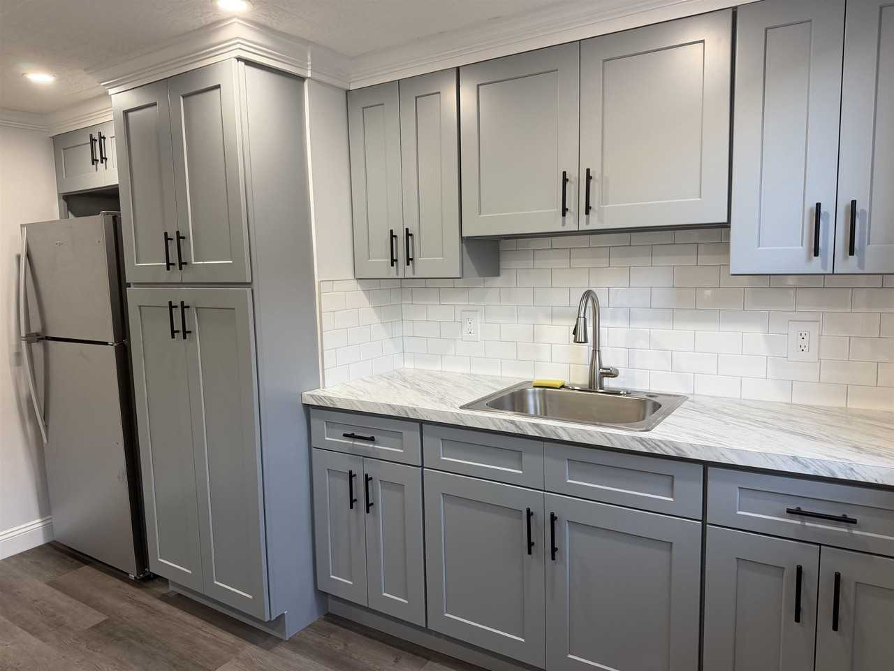 708 8th St #1 - Photo 2 of 14