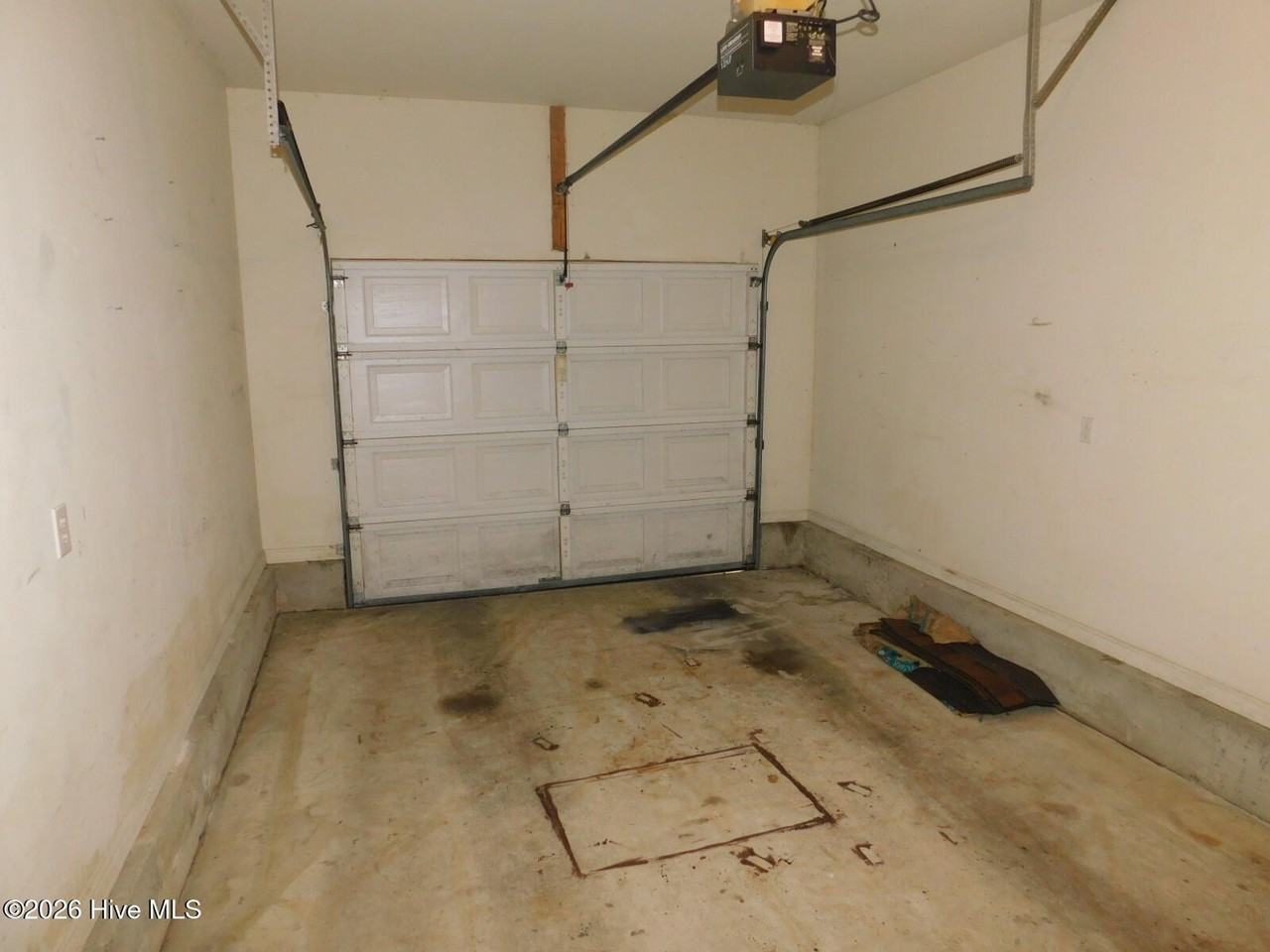 2905 Mandy Ln - Photo 2 of 25