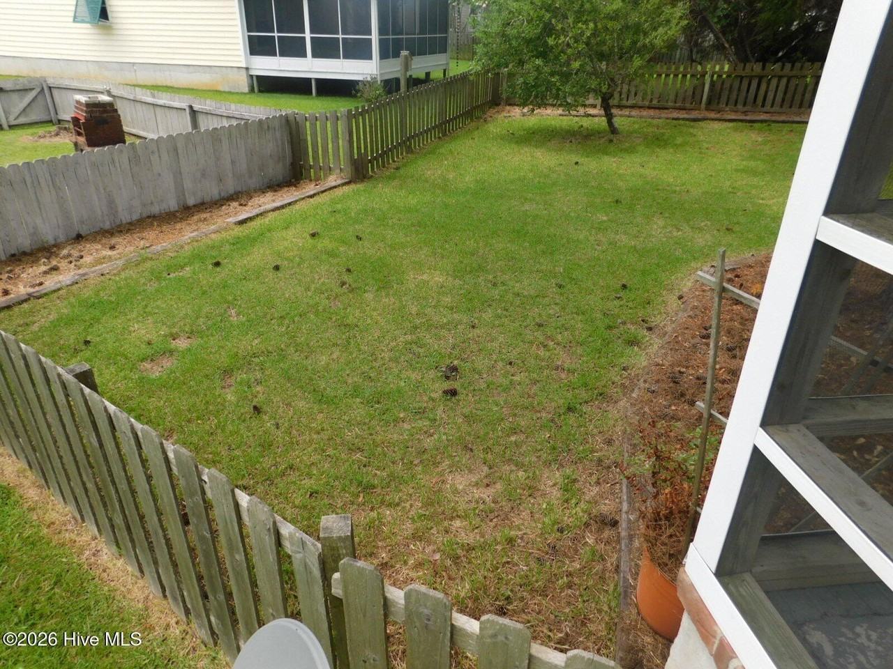 2905 Mandy Ln - Photo 4 of 25