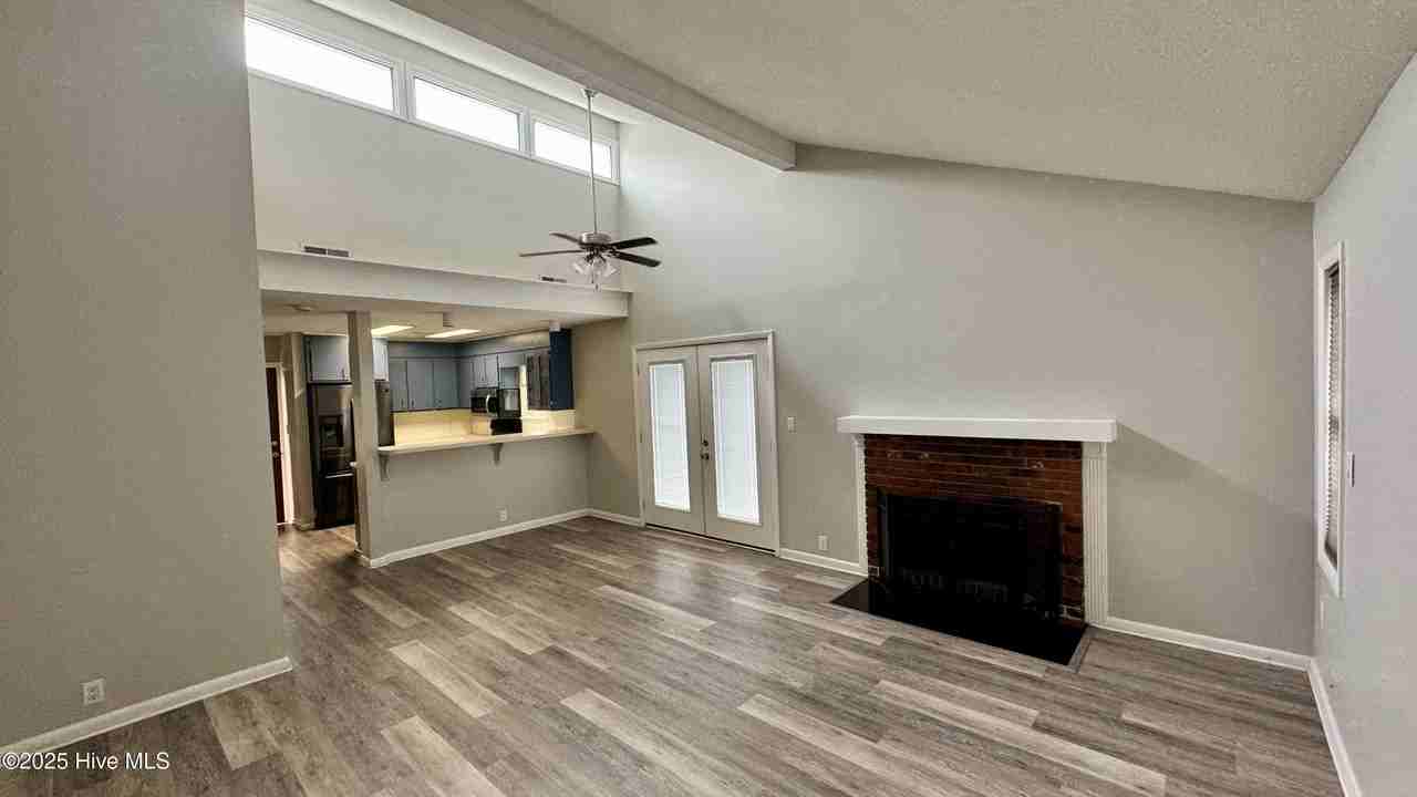 206 E Doris Ave - Photo 5 of 12