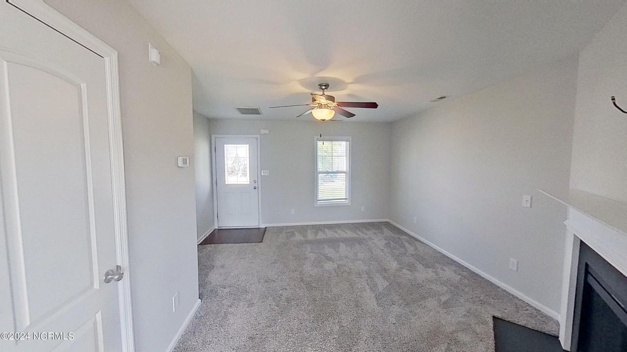 717 Radiant Dr - Photo 4 of 28