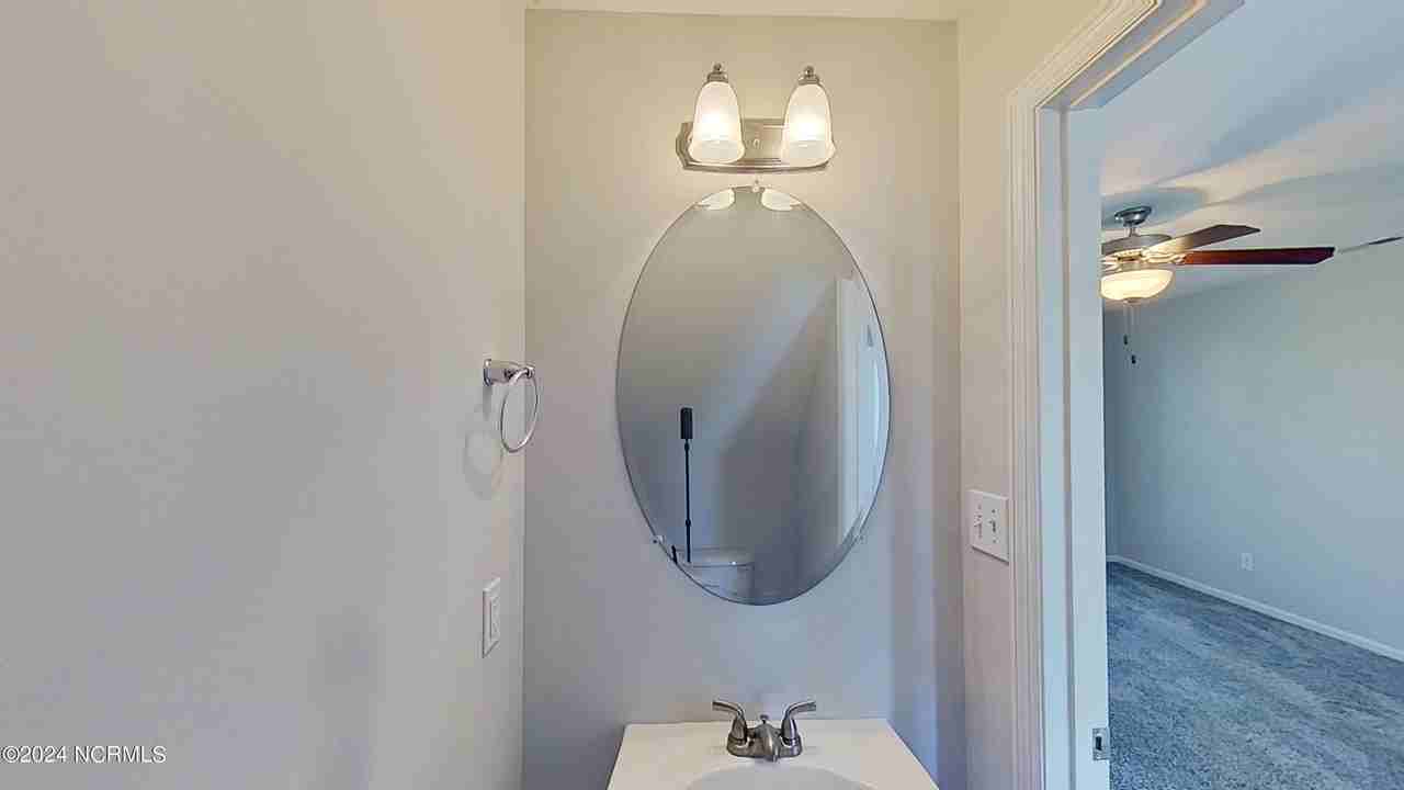 717 Radiant Dr - Photo 5 of 28