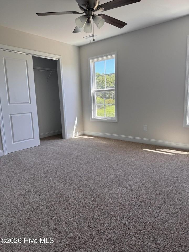 101 Loren Rd - Photo 4 of 7