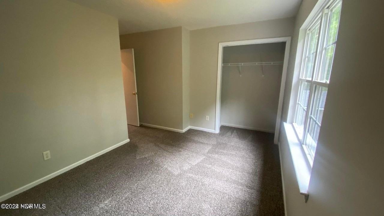 223 Mesa Ln - Photo 6 of 7