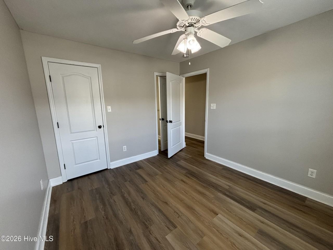 832 Bryan Cir - Photo 4 of 13