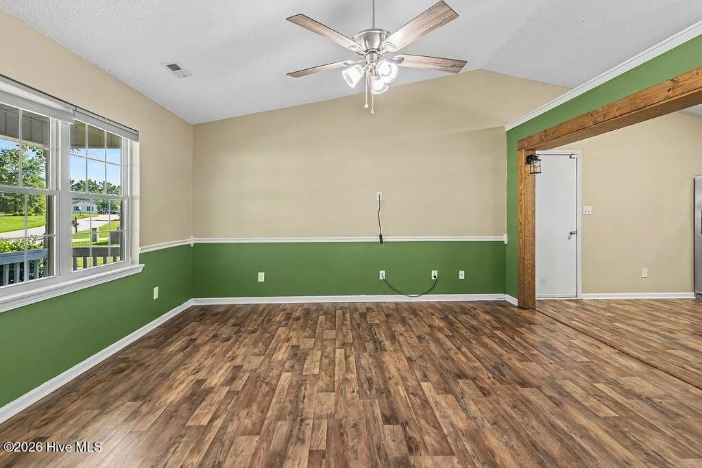 112 Stoney Creek Dr - Photo 4 of 21