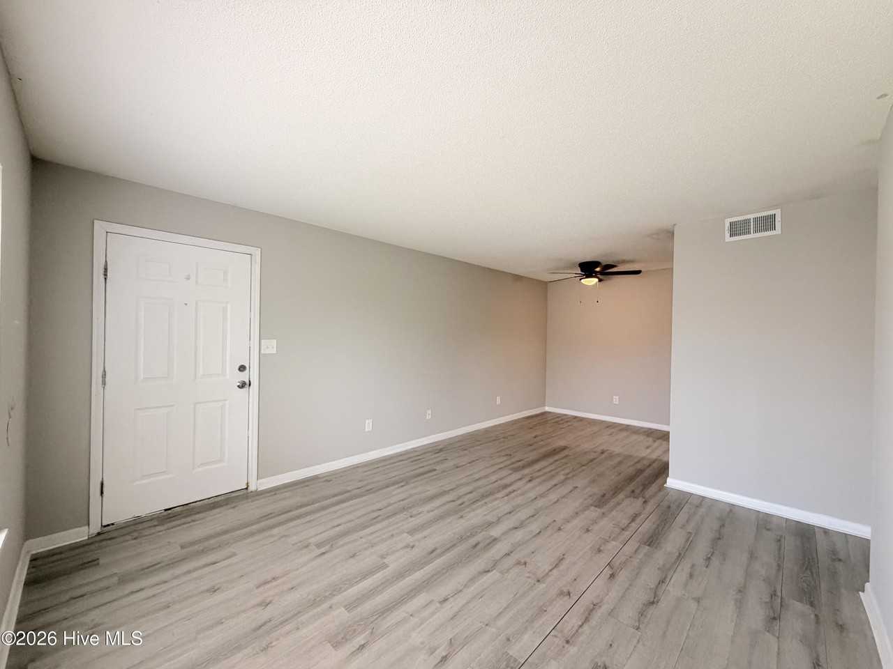 2219 Walden Dr #C4 - Photo 3 of 8