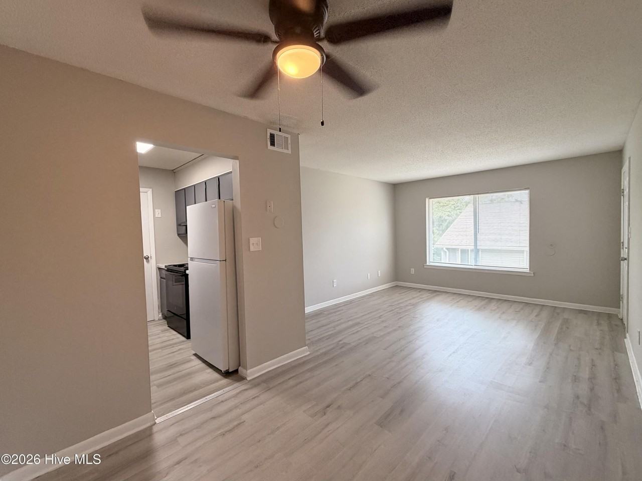2219 Walden Dr #C4 - Photo 4 of 8