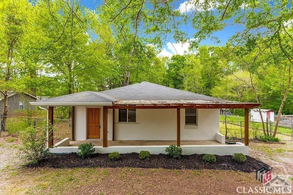 130 Woody Ln
