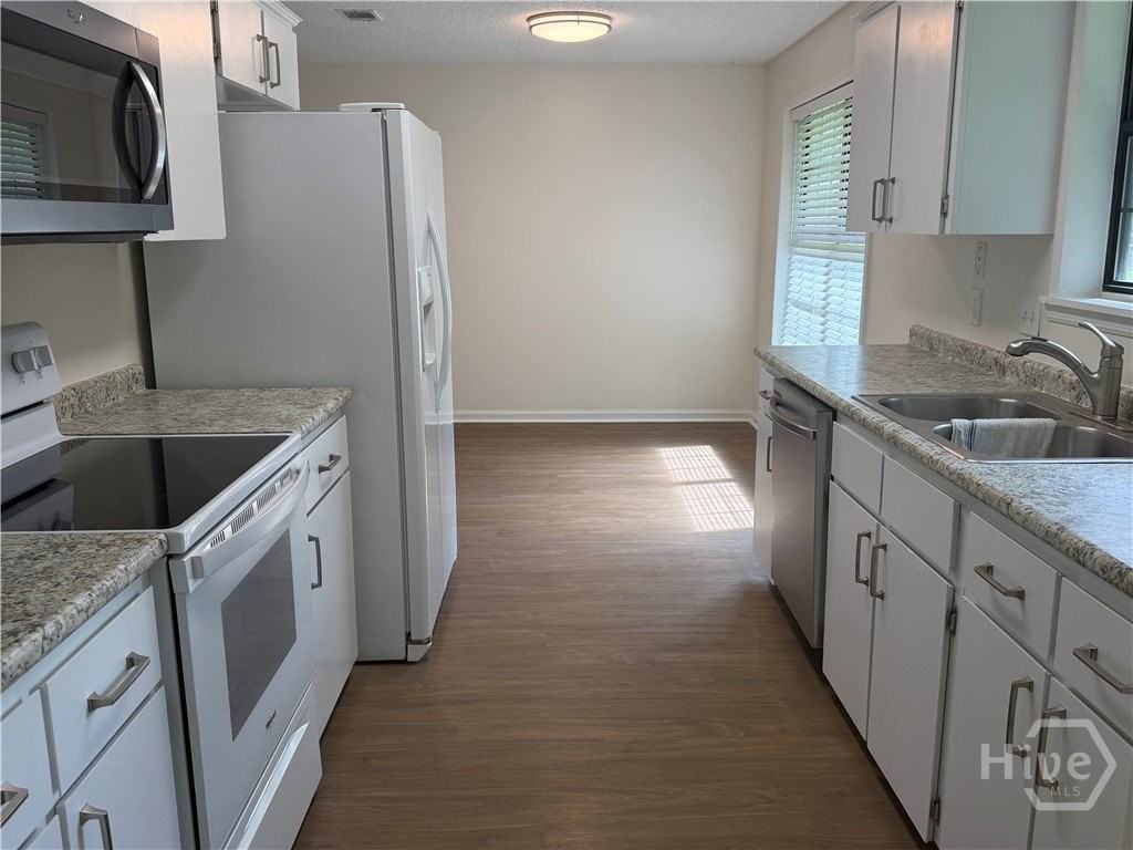 204 Frontage Rd - Photo 6 of 11
