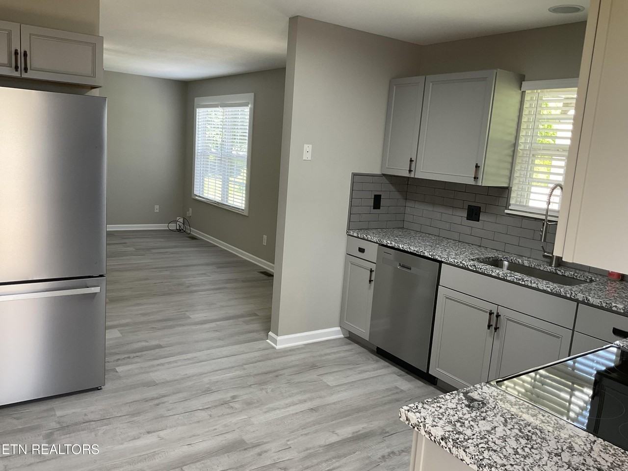 1521 Cunningham Rd - Photo 4 of 18